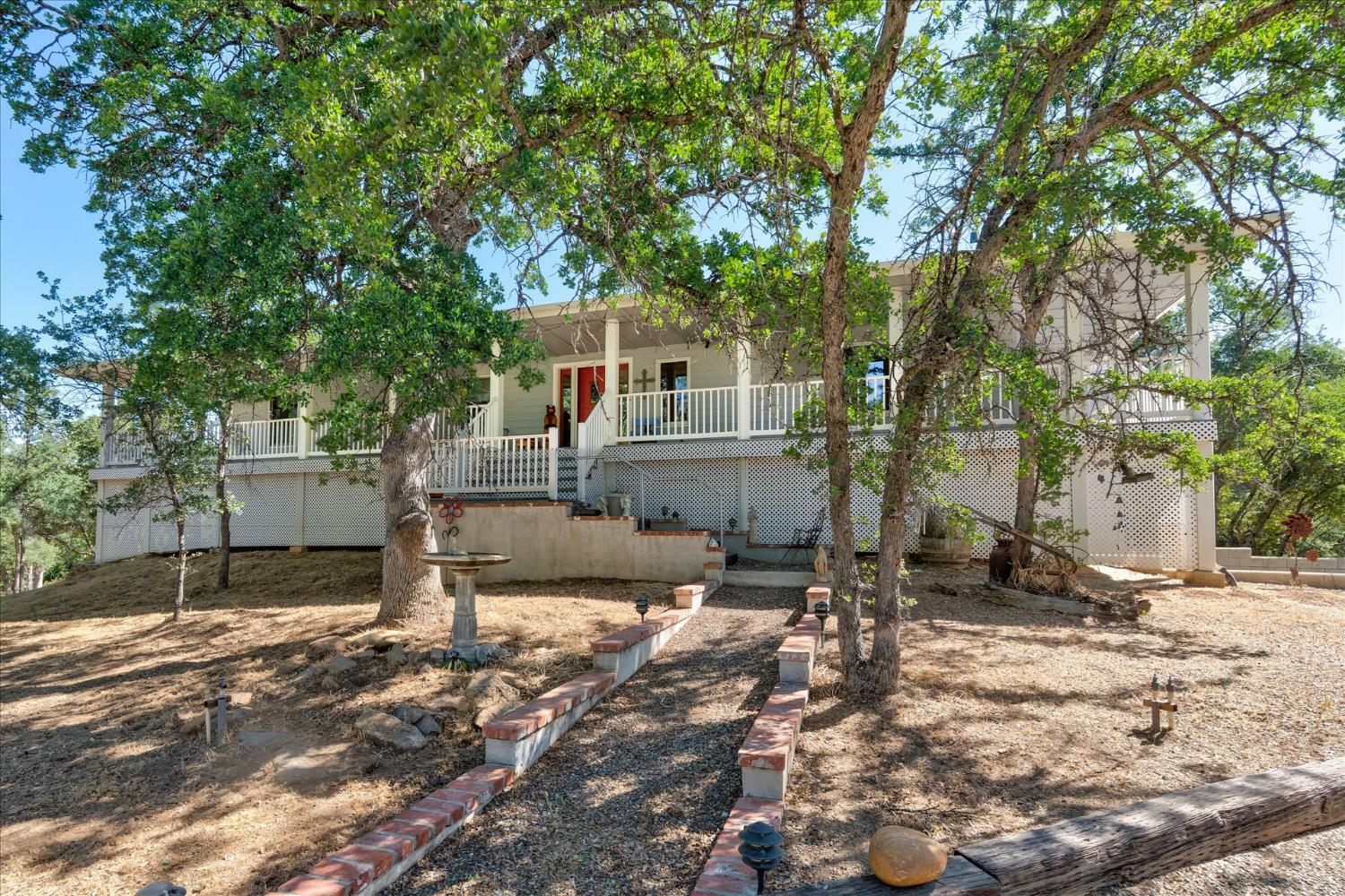 Property Photo: 31493 Hazelwood CA 93643