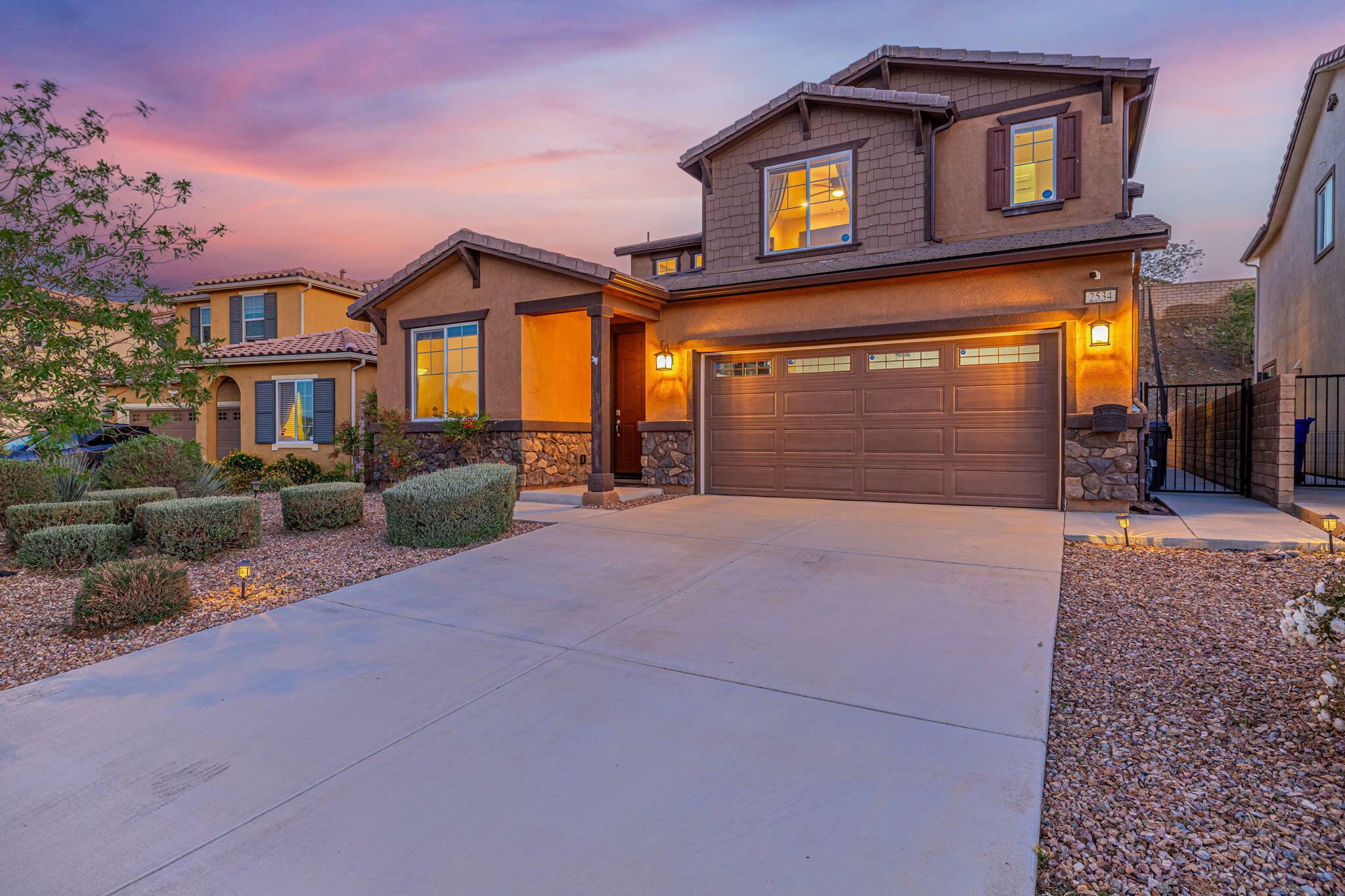 Property Photo: 2534 Mapleleaf CA 93551