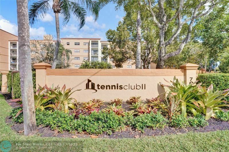 Property Photo: 701 NW 19th St 302 FL 33311