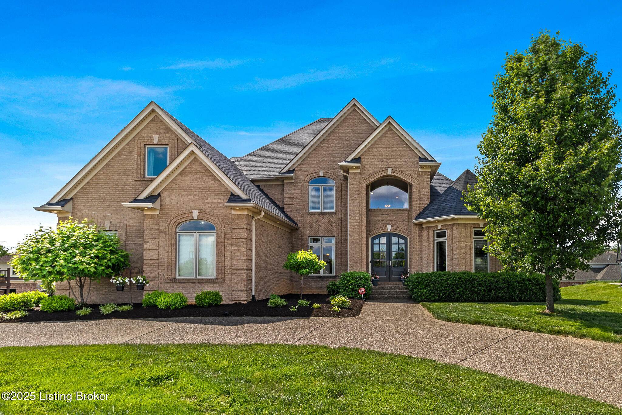Property Photo: 13003 NE Hampton Cir KY 40026