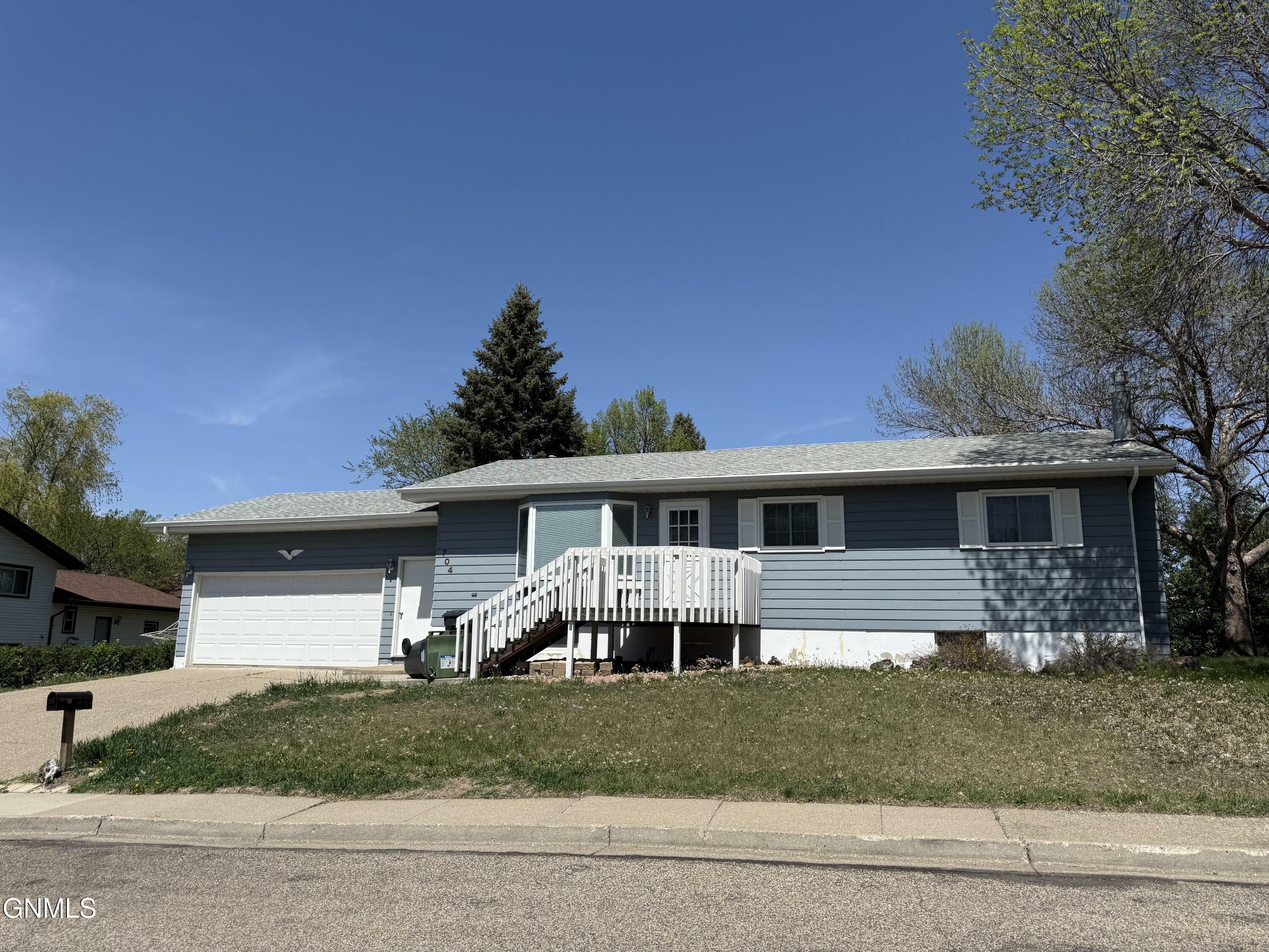 704 6th Street NE  Mandan ND 58554 photo