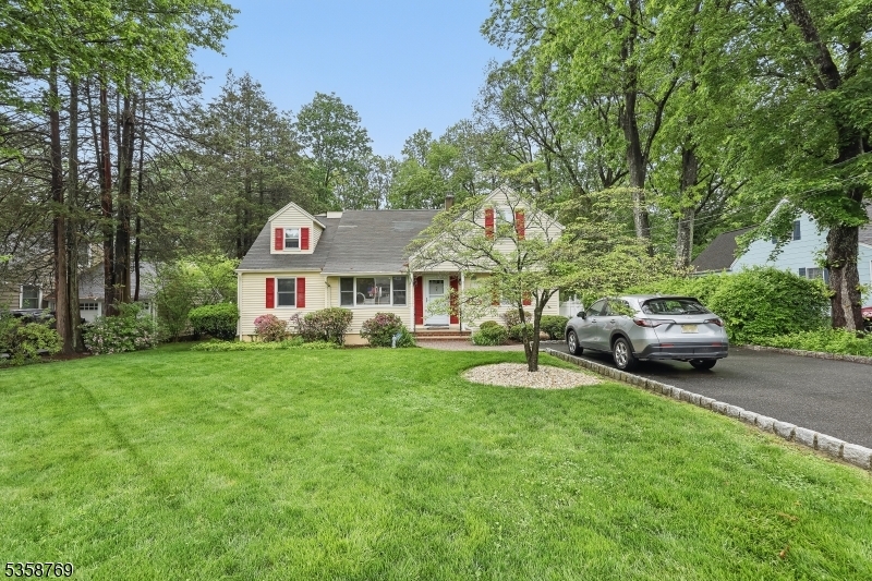 Property Photo: 535 Lafayette Ave NJ 07481