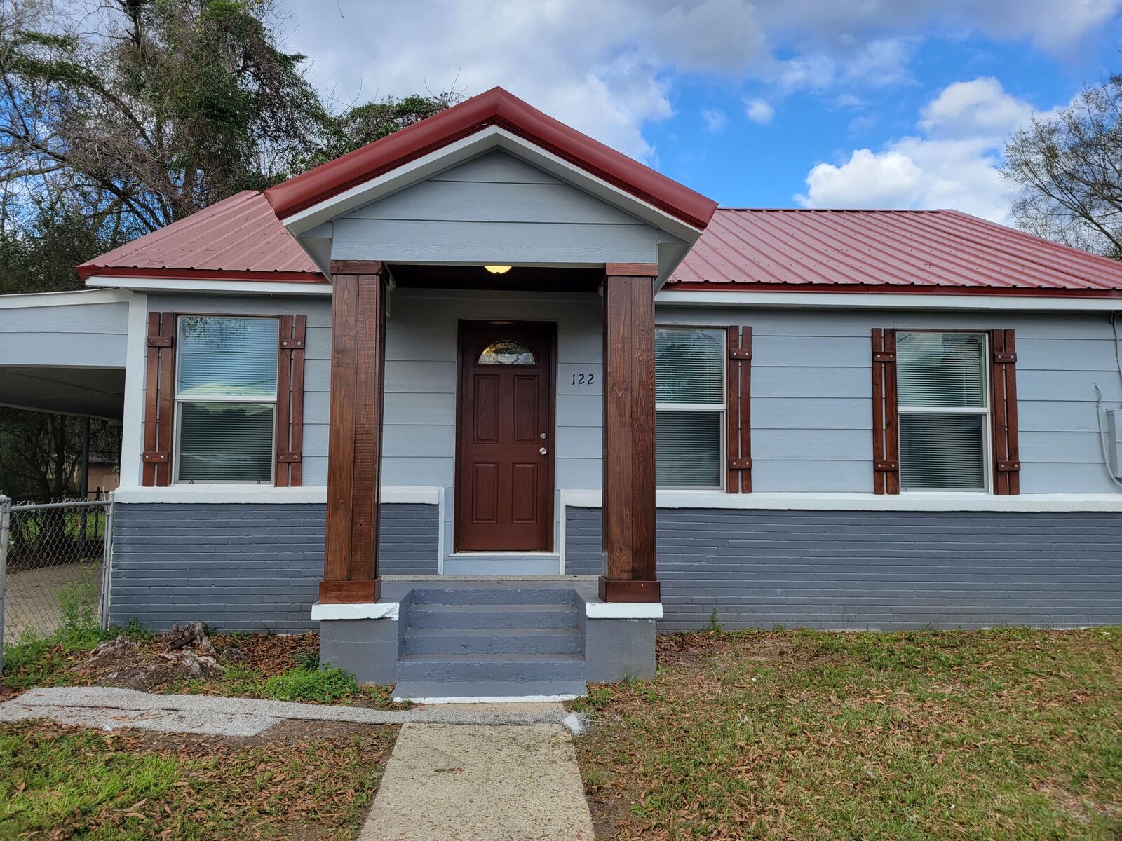 Property Photo: 122 W 8th Ave. MS 39465