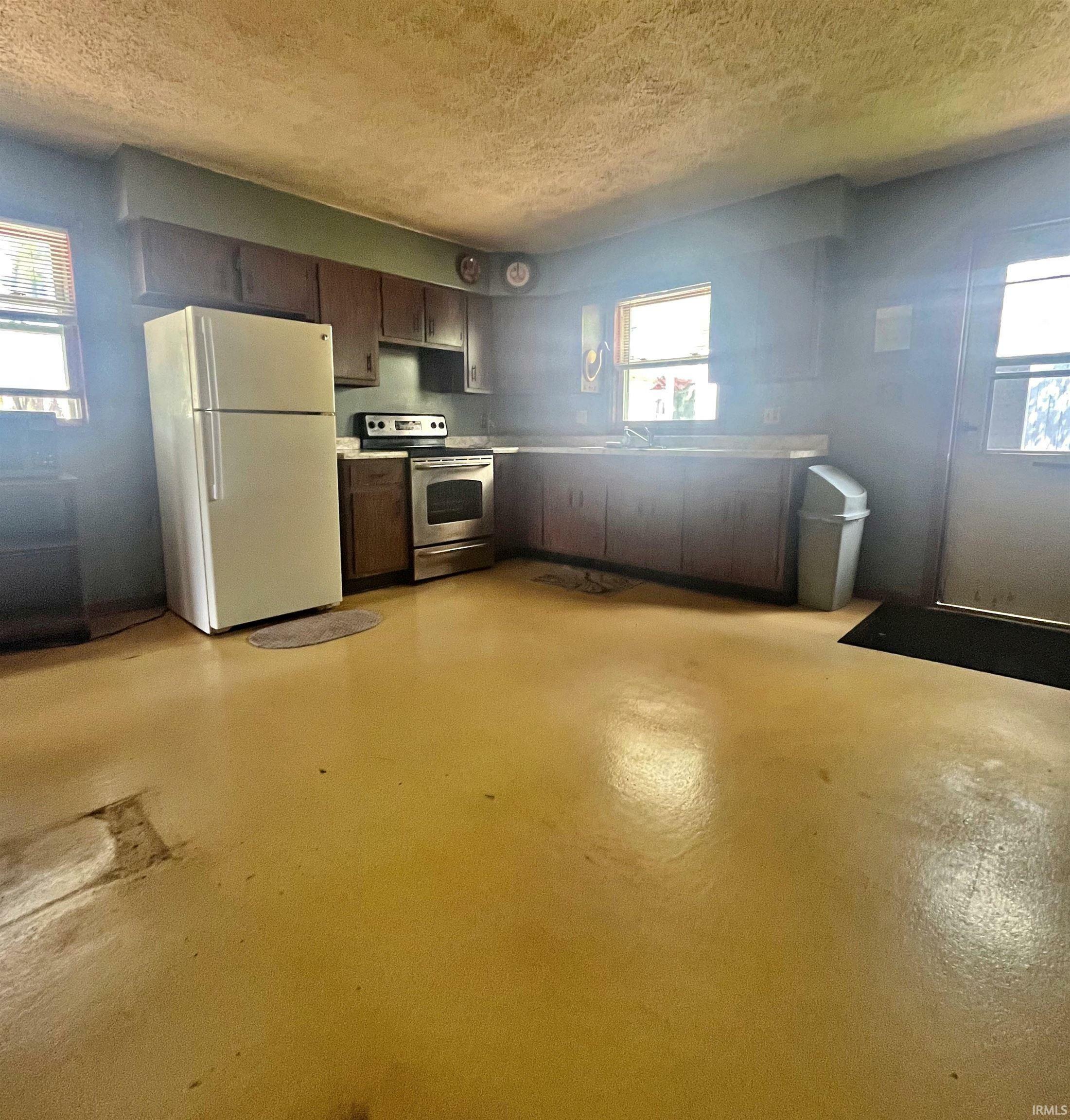Property Photo: 508 Walker Street IN 47553
