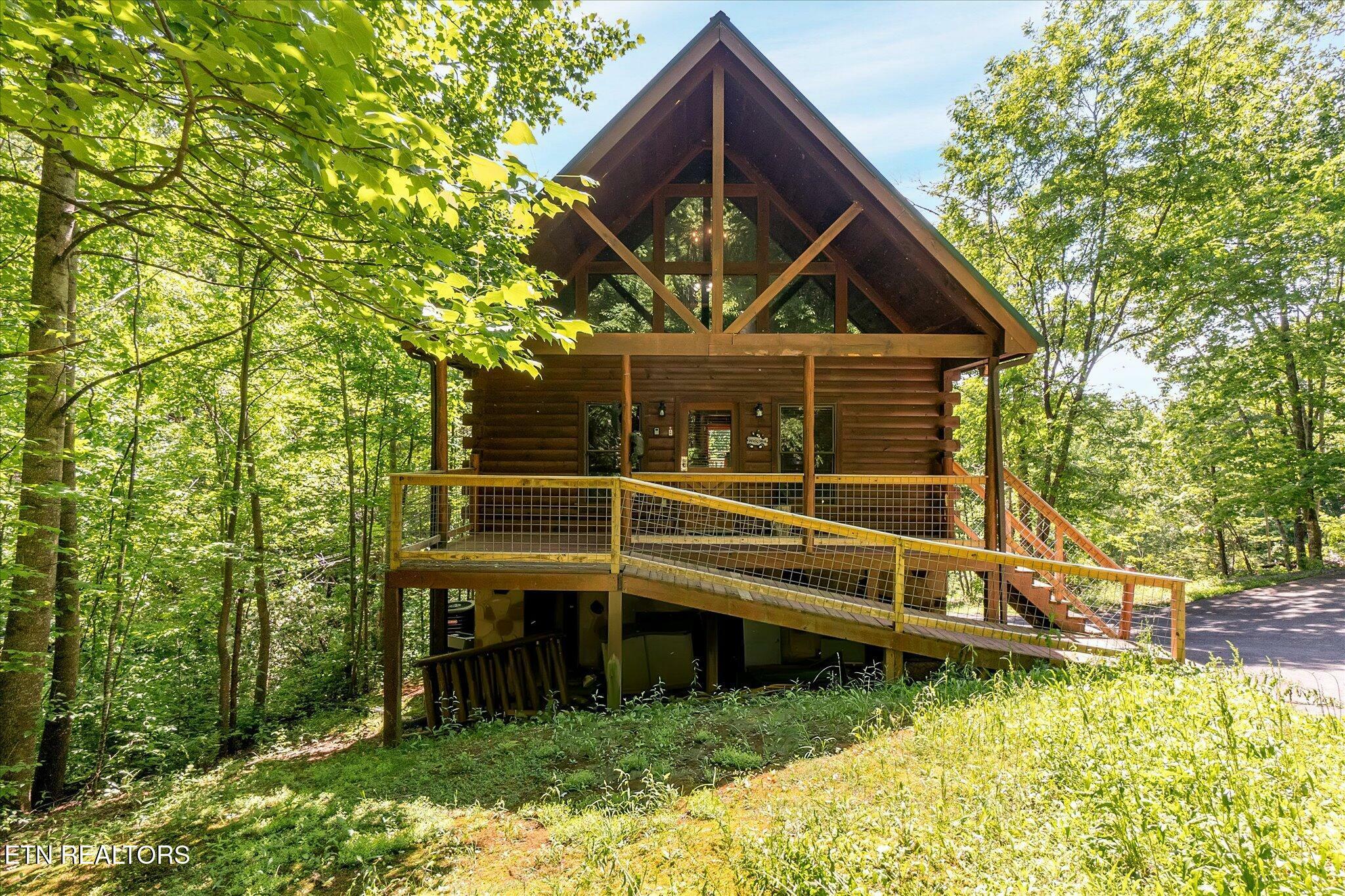 1521 Silver Poplar Lane  Sevierville TN 37876 photo