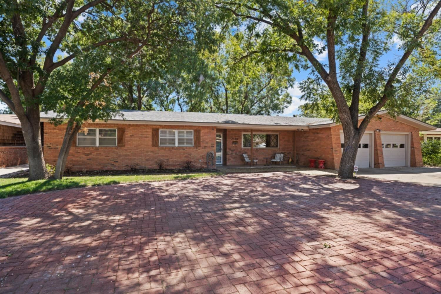 Property Photo: 2507 58th Street TX 79413