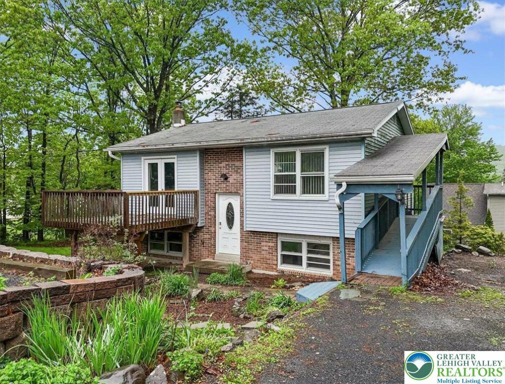 Property Photo: 146 Azalea Drive PA 18301