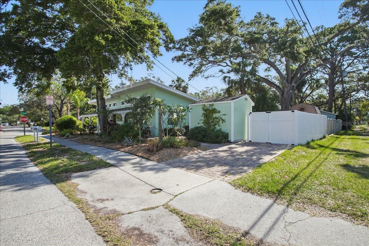 Property Photo: 212 8th Avenue S FL 34695