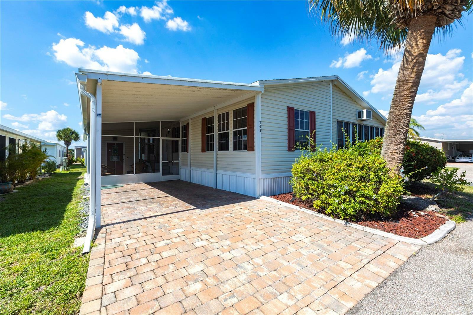 Property Photo: 2100 Kings Highway 748 FL 33980