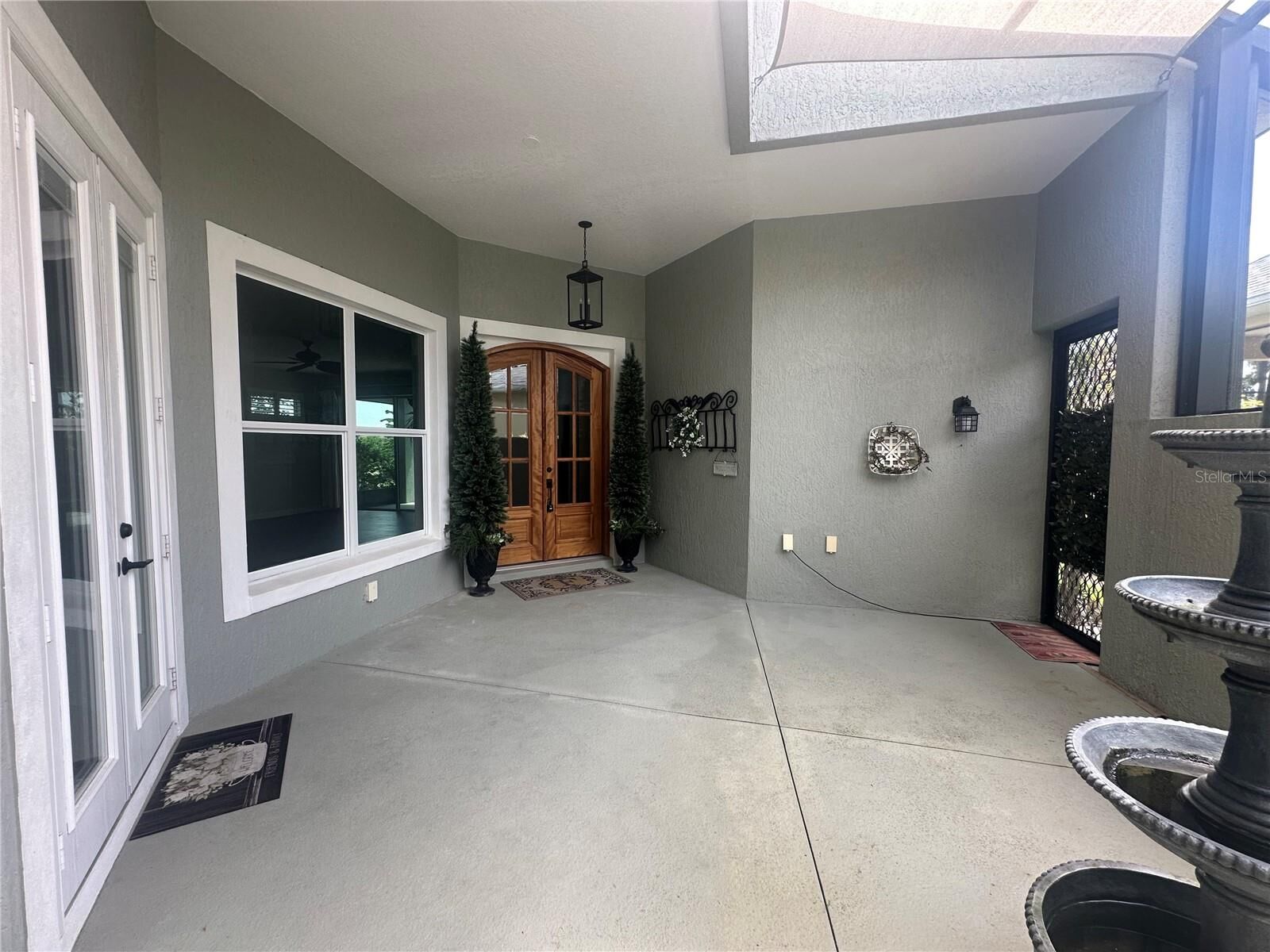 Property Photo: 7873 Crosswinds Way FL 32757