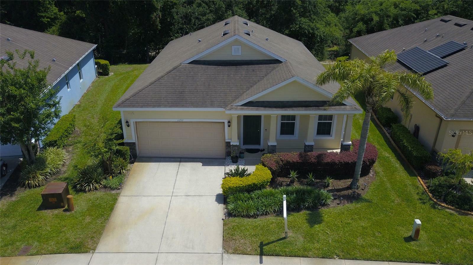 Property Photo: 11252 Merganser Way FL 34654
