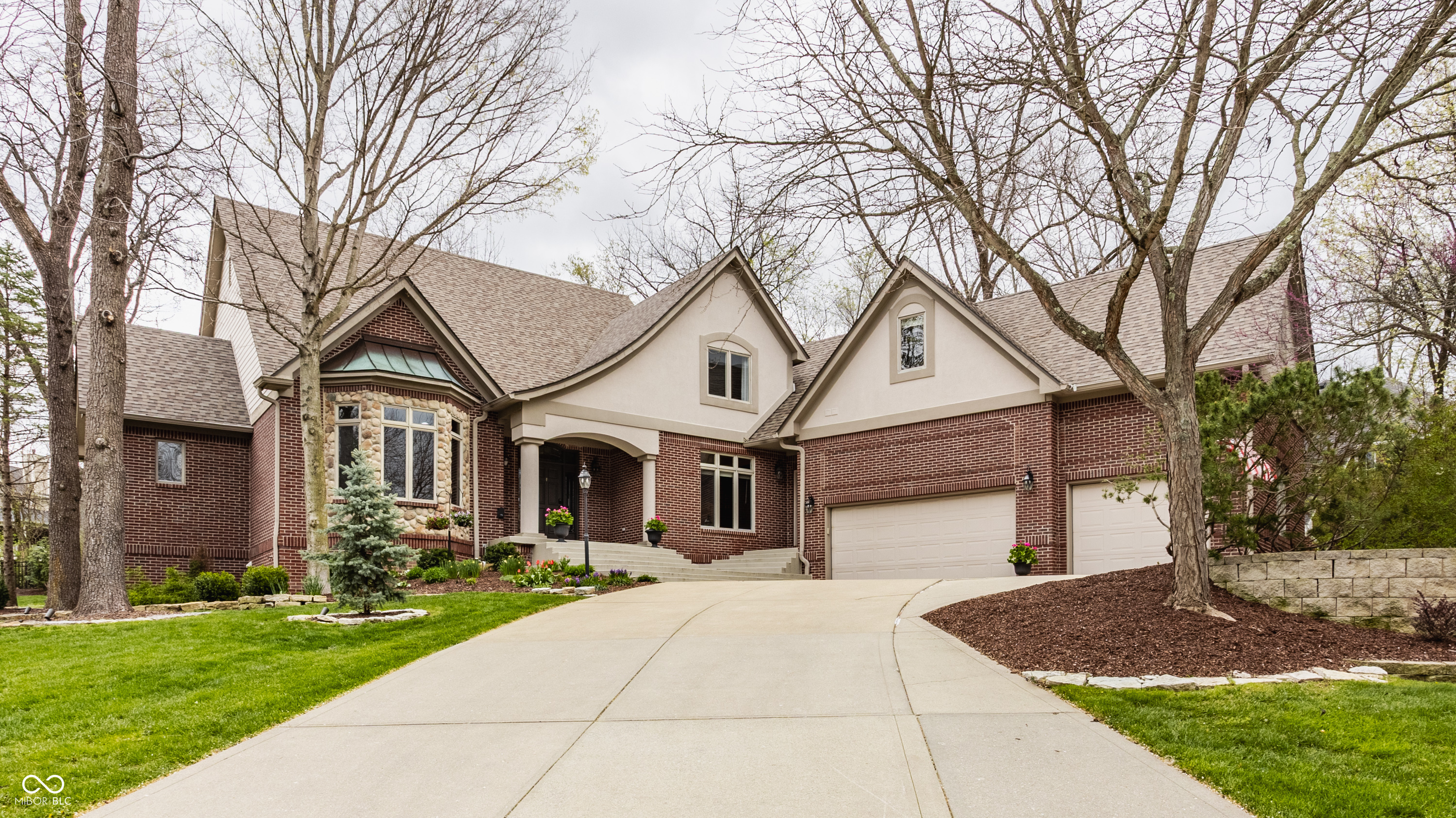 4037 Oakleaf Drive  Zionsville IN 46077 photo