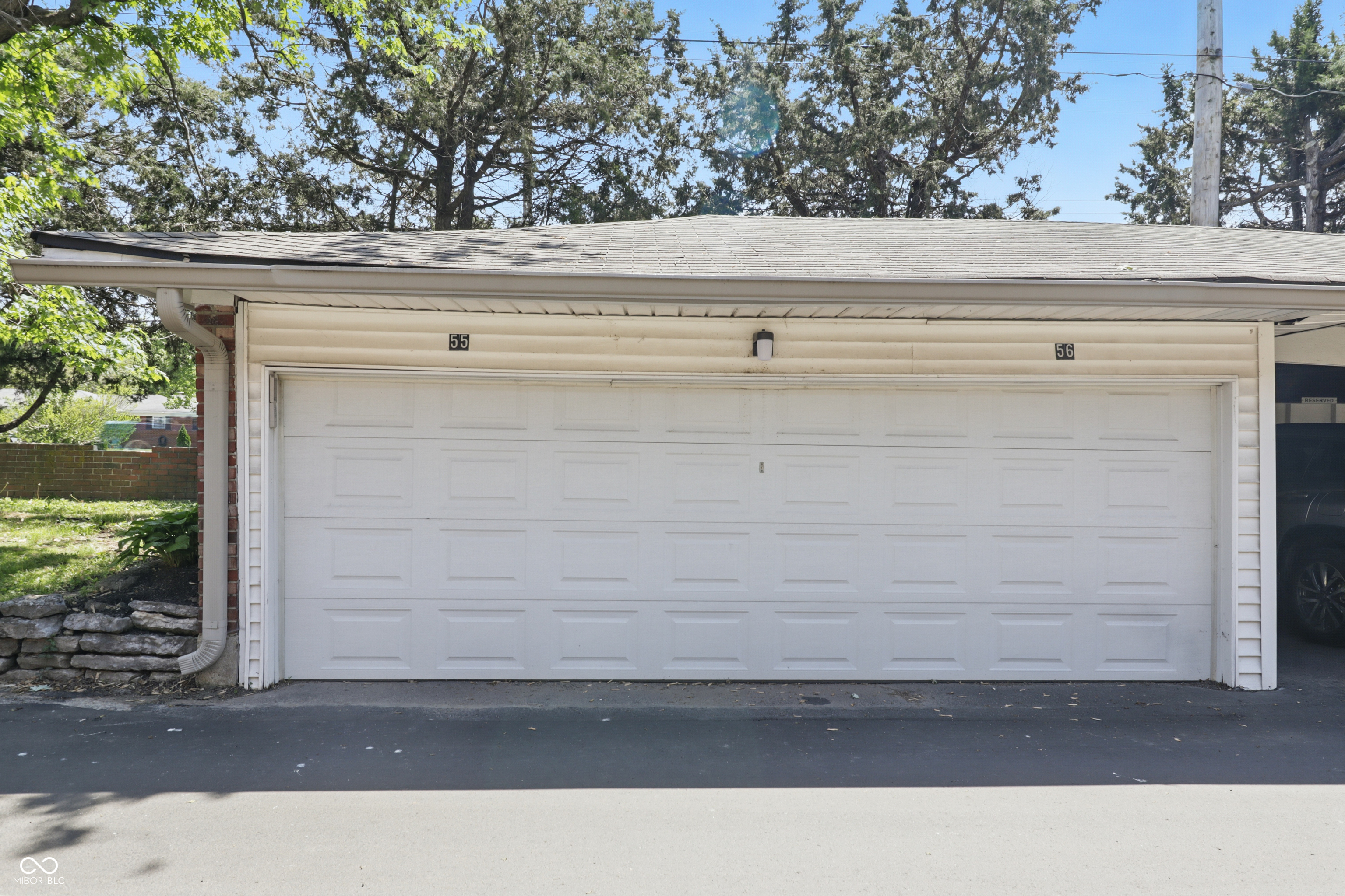 Property Photo: 5038 Allisonville Road Unit E IN 46205