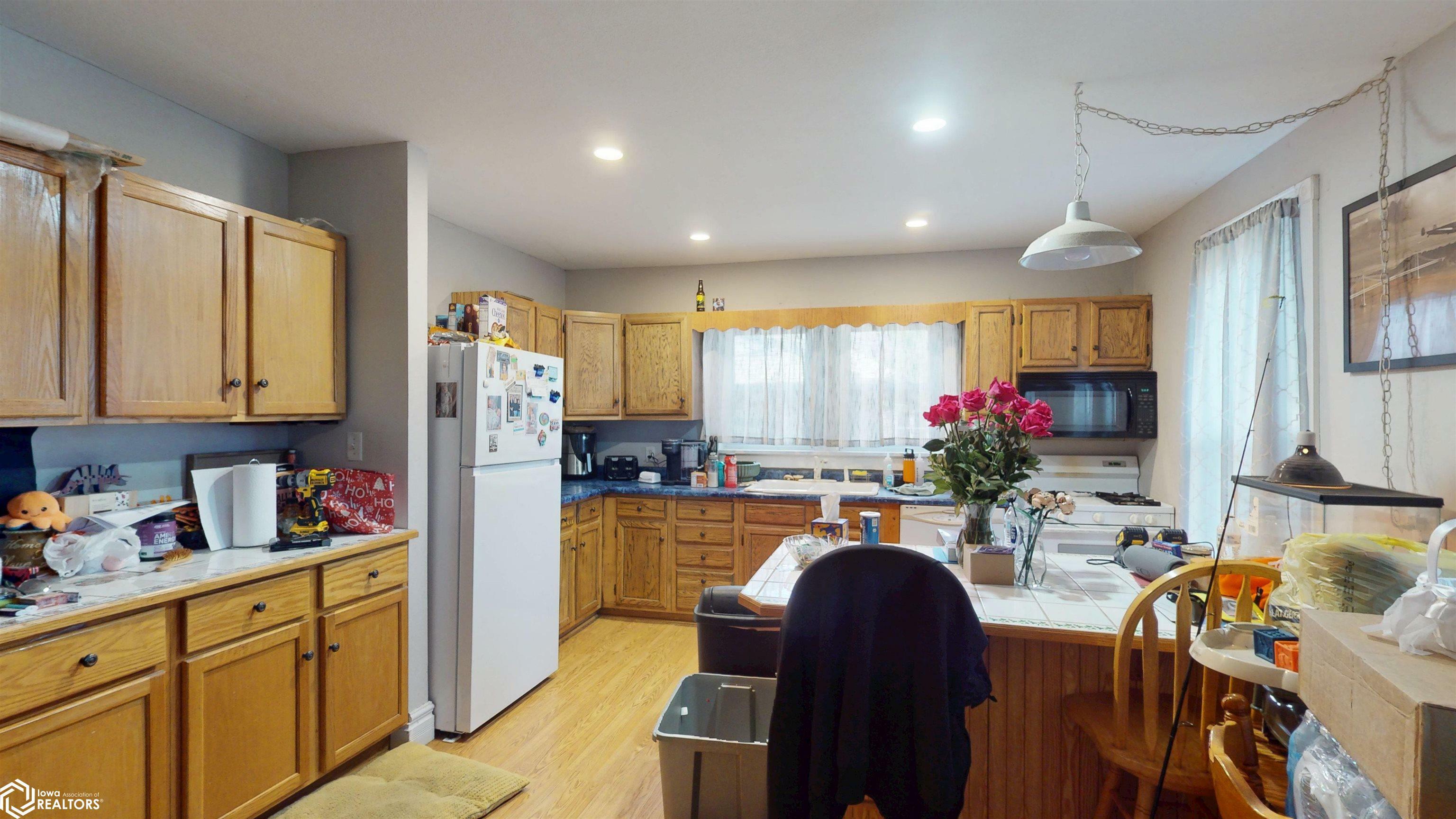 Property Photo: 12 N Gaylord Avenue IA 50458