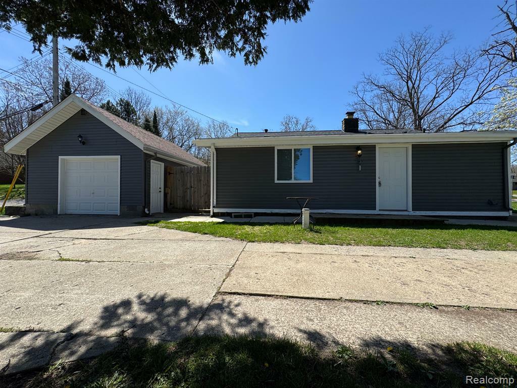 4915 Clarkston Road  Clarkston MI 48348 3800 photo