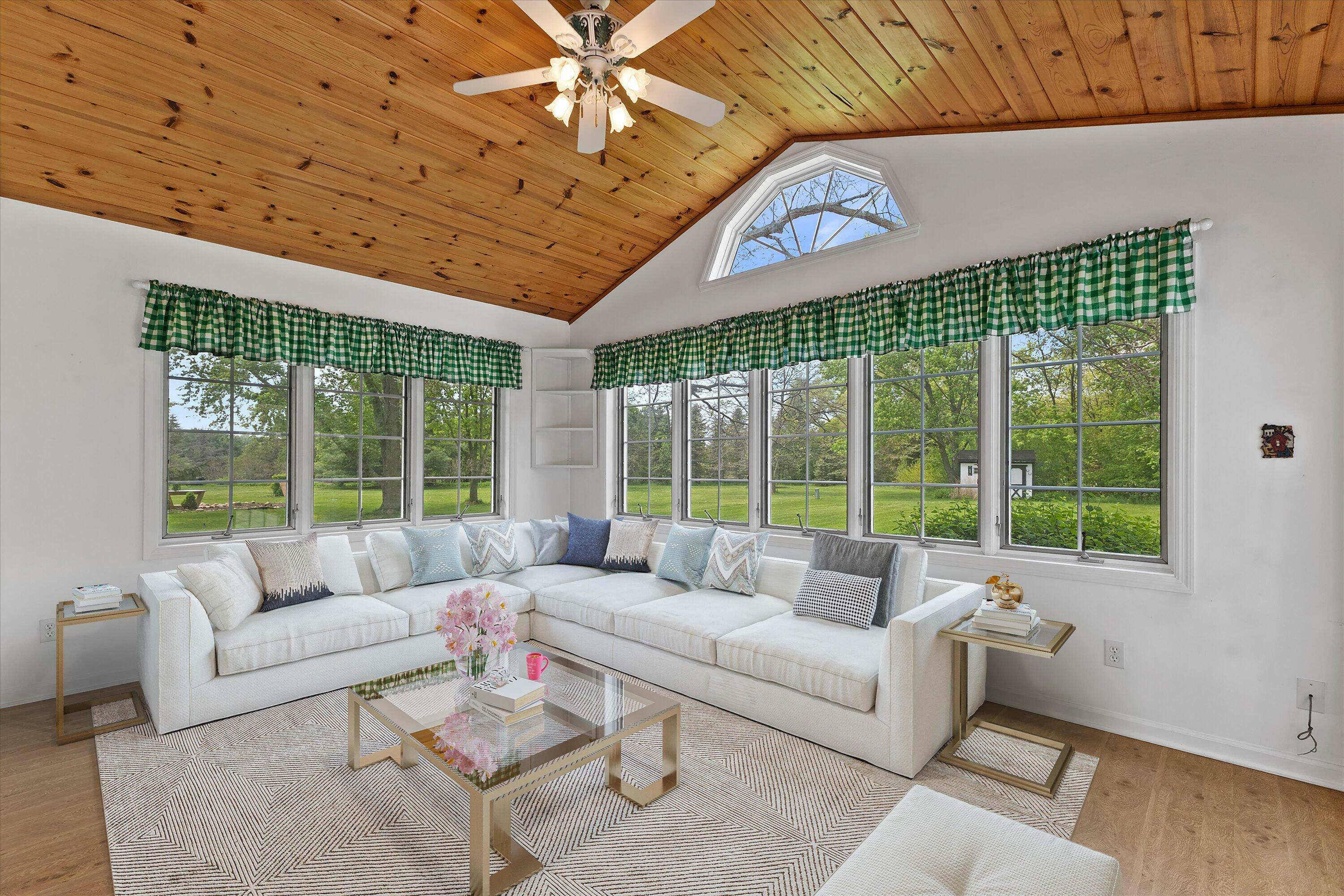 Property Photo:  S67w32842 Westgate Ct  WI 53149 