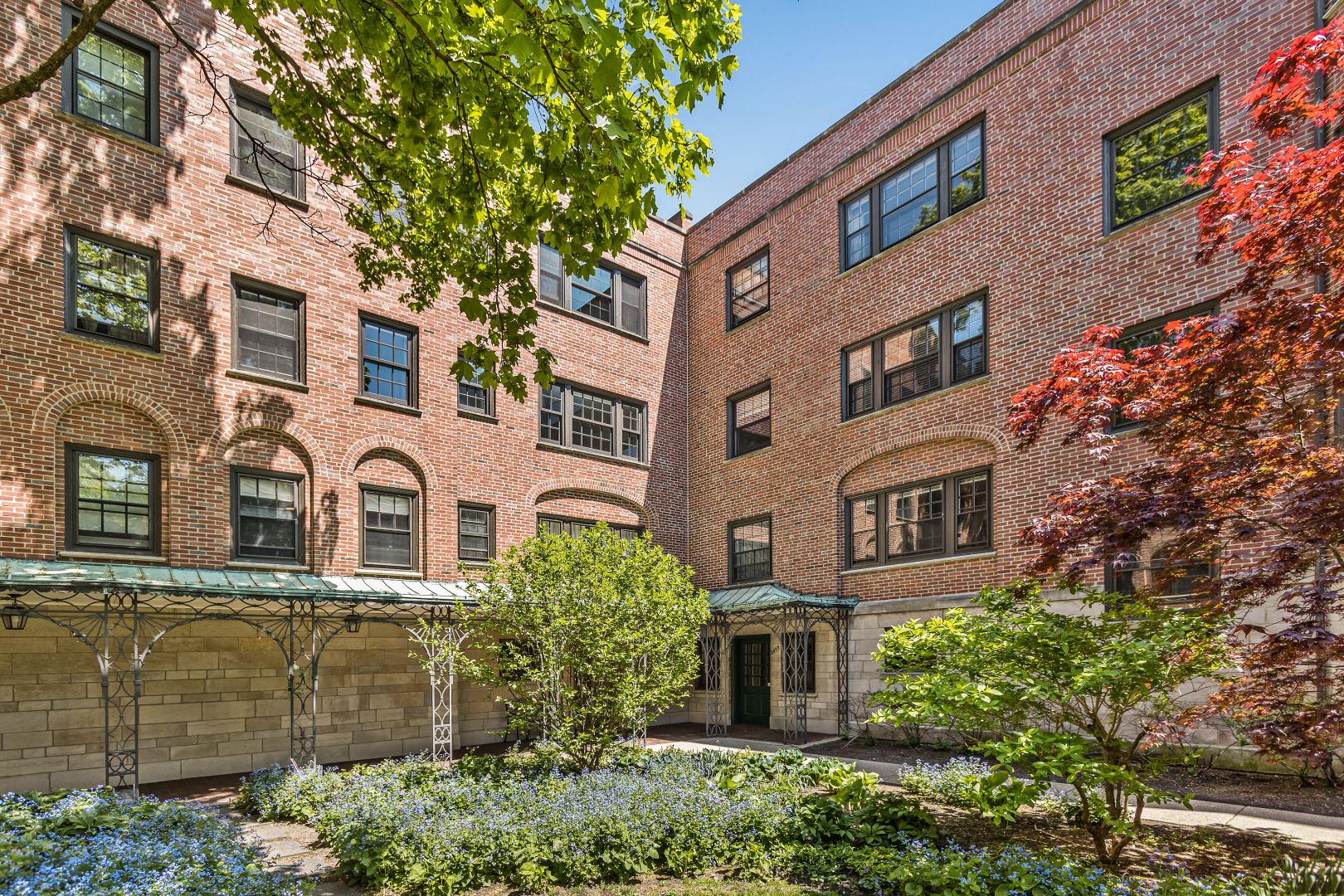 Property Photo: 2459 Prairie Avenue 2F IL 60201