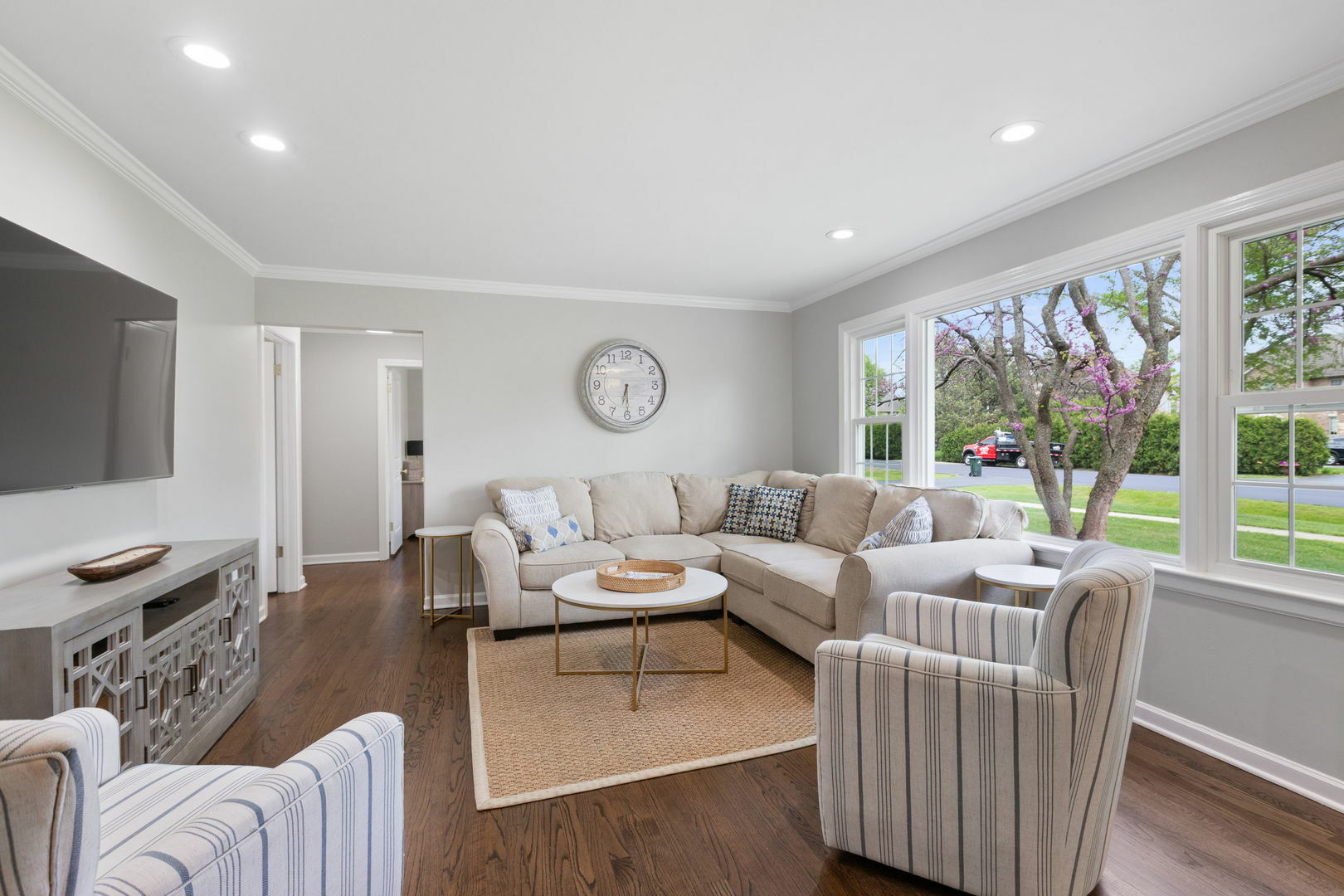 Property Photo: 1416 Sunset Ridge Road IL 60025