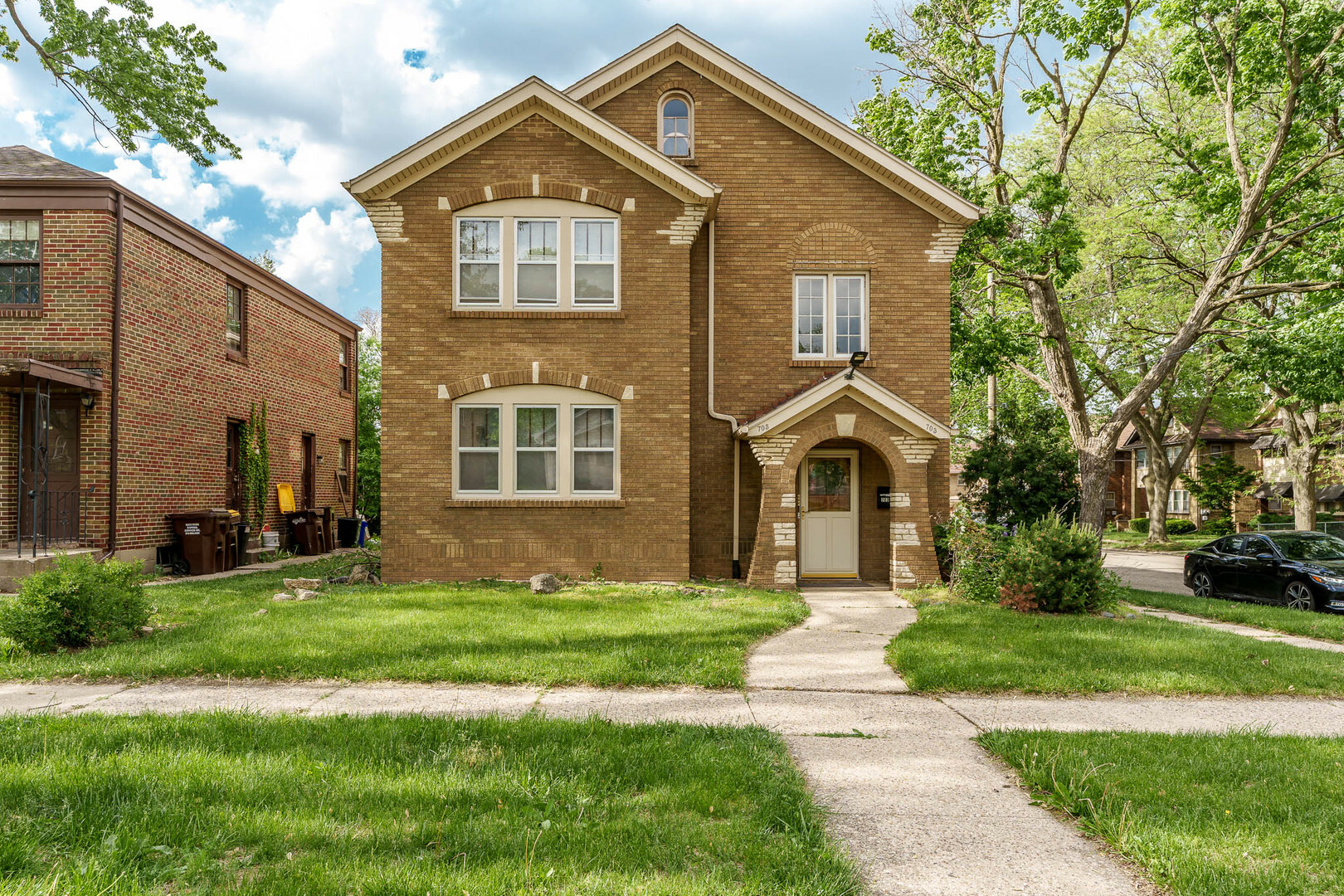 Property Photo: 703-705 King Street IL 61103