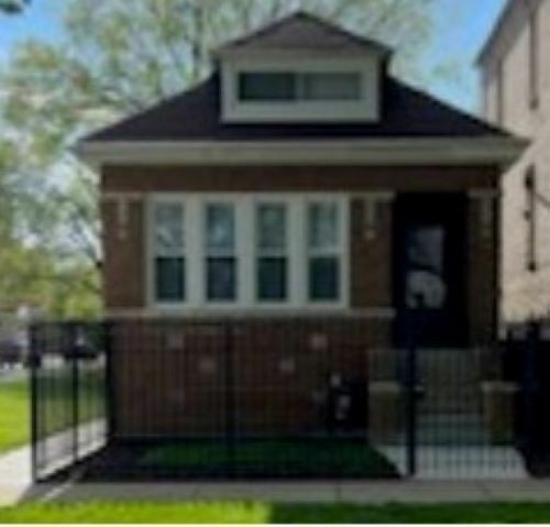 Property Photo: 5256 S Paulina Street IL 60609