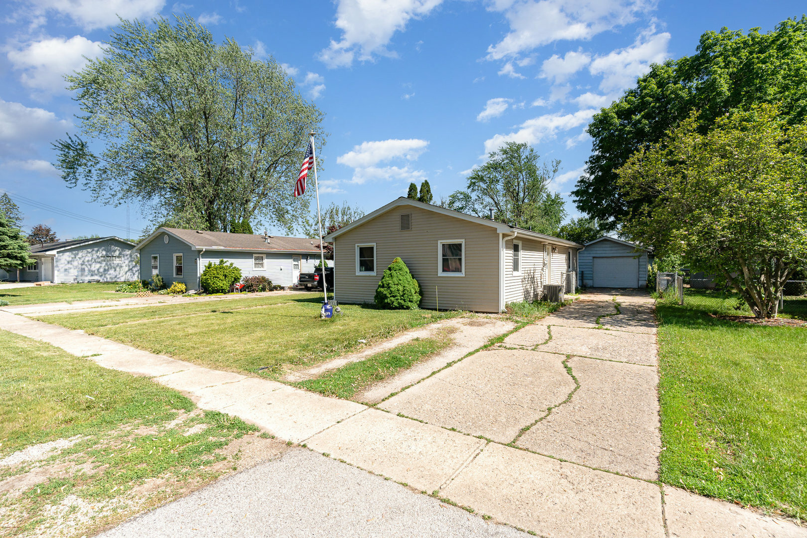 Property Photo: 403 W School Street IL 60545