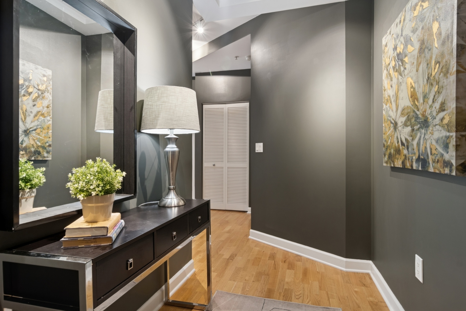 Property Photo:  233 E 13th Street 701  IL 60605 
