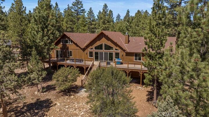 Property Photo: 1020 Heritage Trl CA 92314