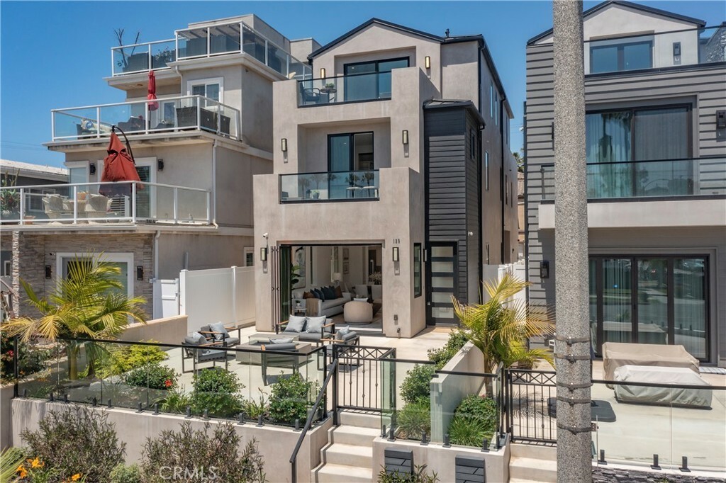 Property Photo: 125 8th Street CA 92648