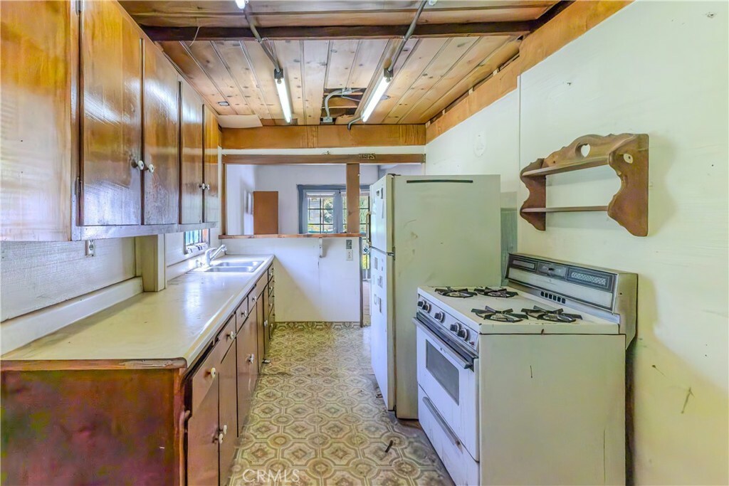 Property Photo:  2834 Delevan Drive  CA 90065 