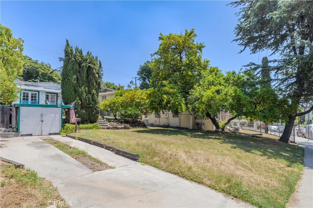 Property Photo: 2834 Delevan Drive CA 90065