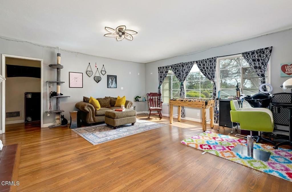 Property Photo: 1065 Nithsdale Road CA 91105