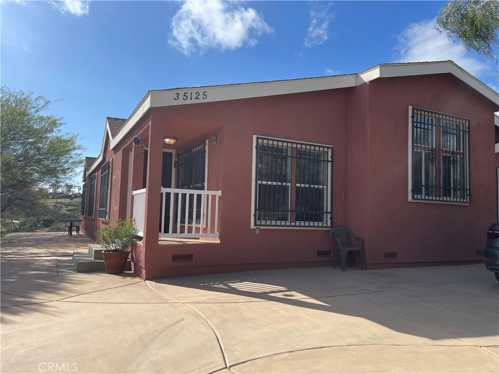 35125 Hobbiton Road  Hemet CA 92544 photo