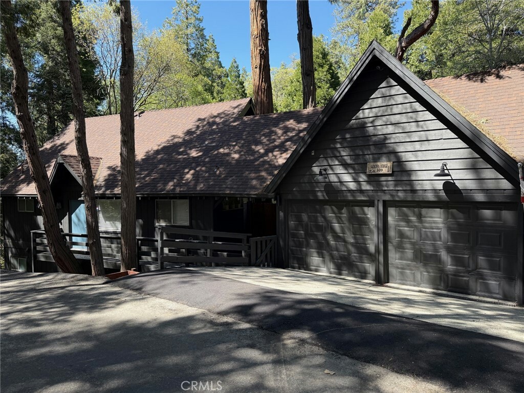 Property Photo: 309 Golden Lane CA 92352