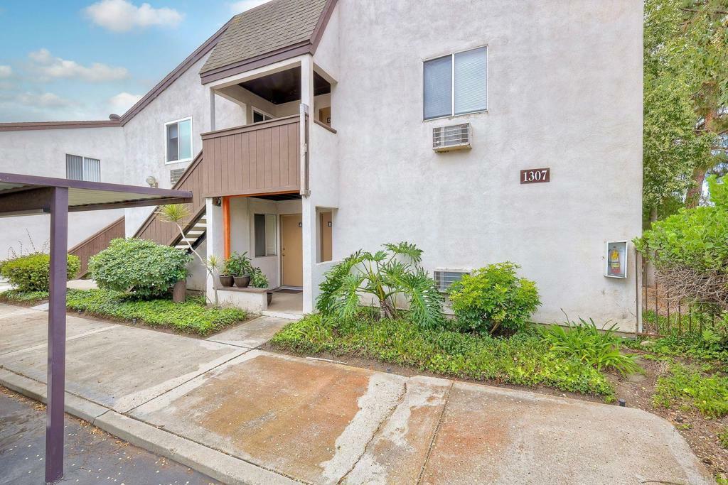 1307 Caminito Gabaldon B  San Diego CA 92108 photo