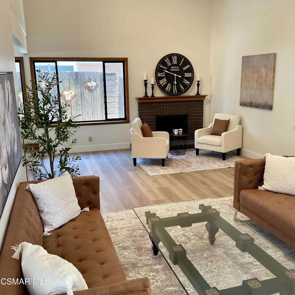 Property Photo:  2455 Castlemont Court  CA 93063 