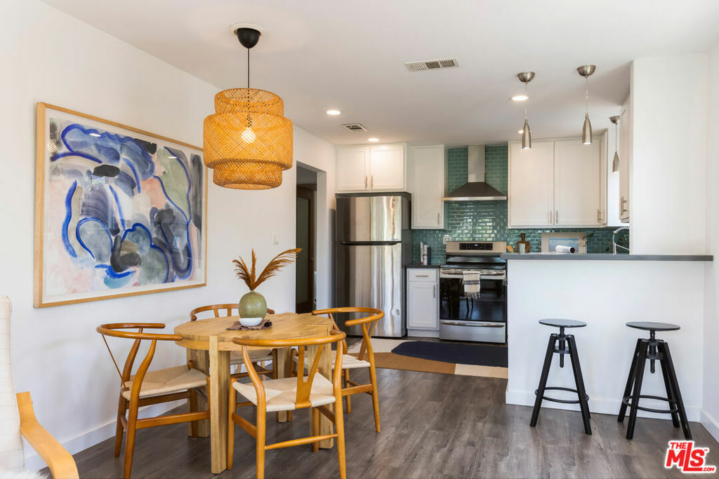 Property Photo: 450 Rustic Drive CA 90065