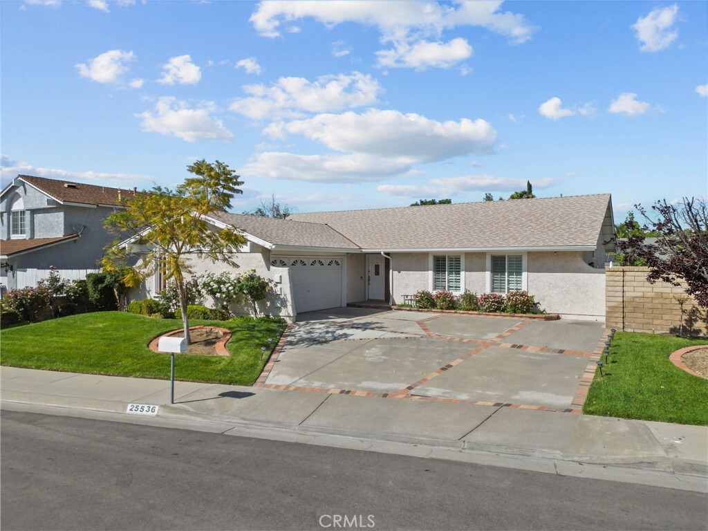 Property Photo:  25536 Old Course Way  CA 91355 