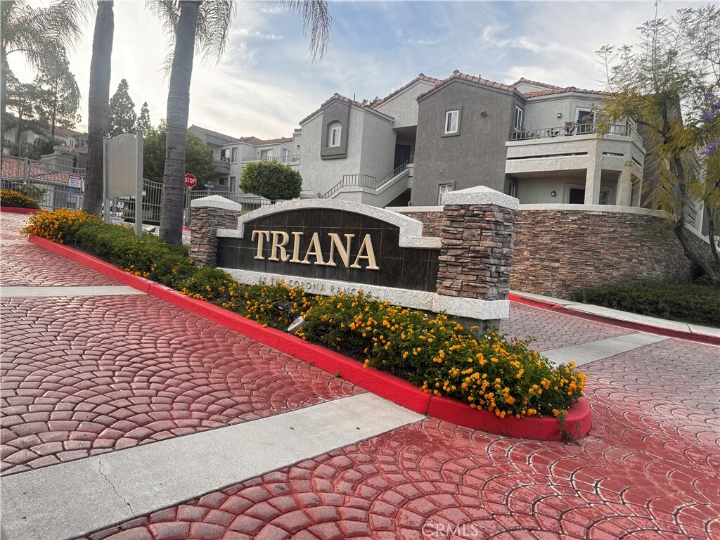 1980 Las Colinas Circle 301  Corona CA 92879 photo