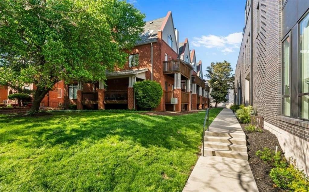 Property Photo:  4111 West Pine Boulevard 13  MO 63108 