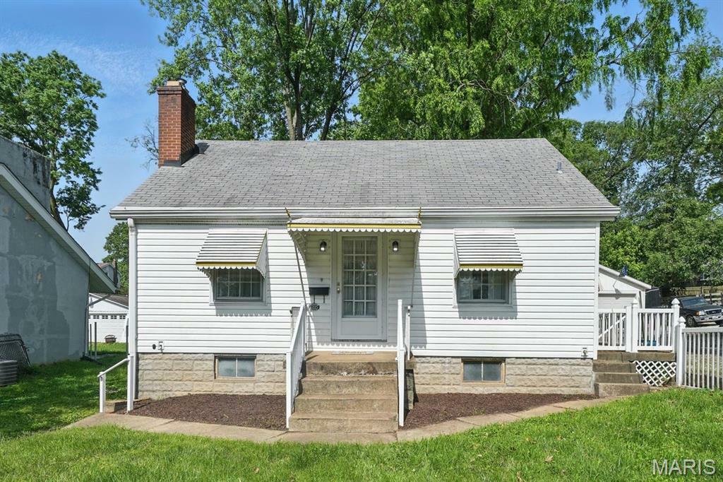 Property Photo: 7815 Fleta Street MO 63123