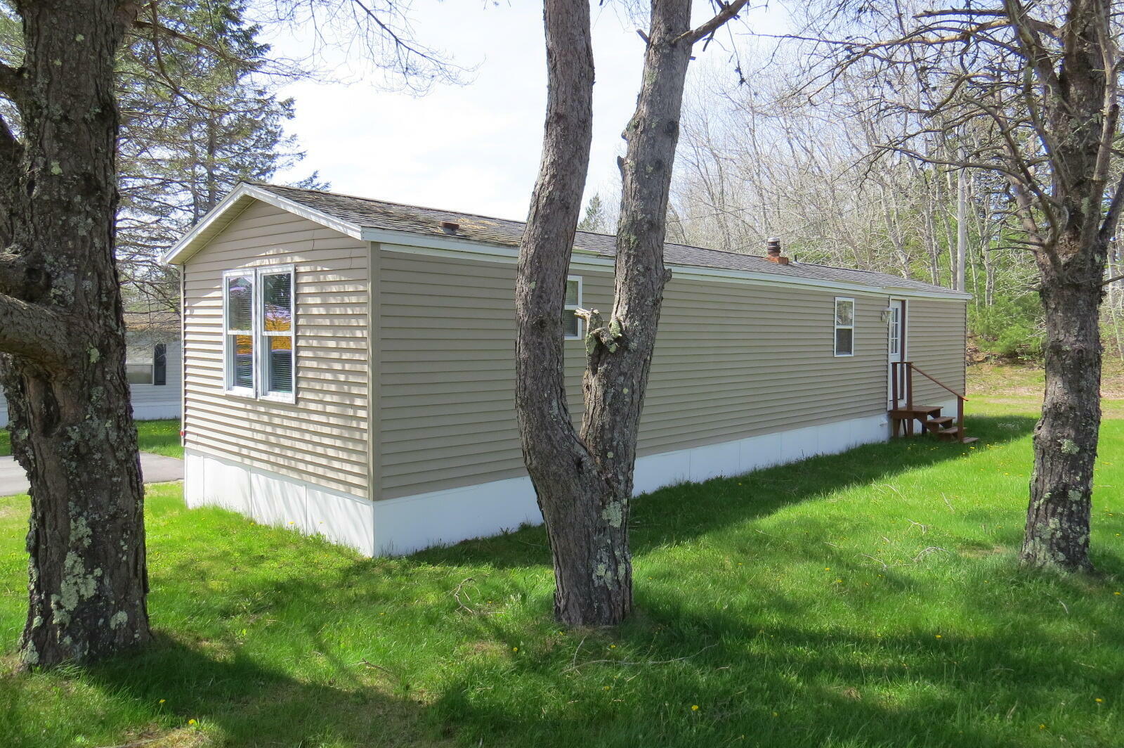 Property Photo: 20 Buttercup Lane ME 04640
