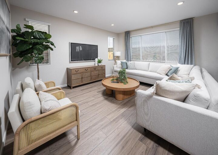Property Photo: 7321 Dorstone Way CA 95829