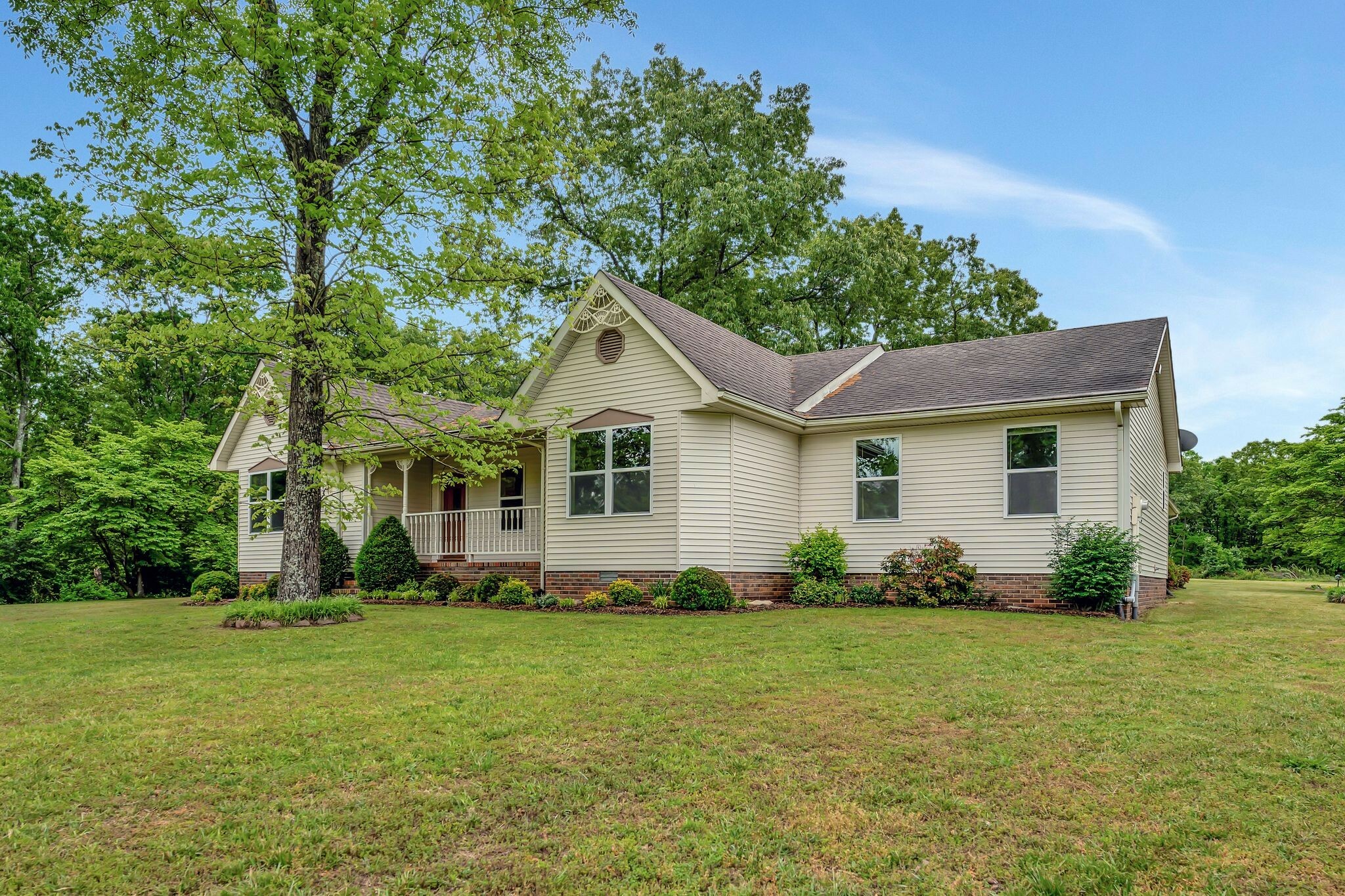 Property Photo: 735 Railroad Bed Pike TN 38483