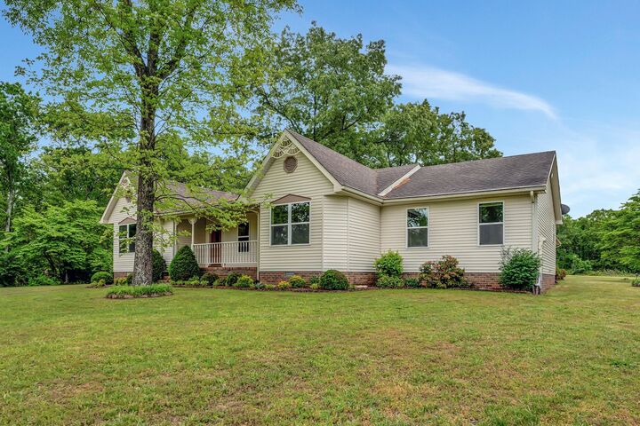 Property Photo: 735 Railroad Bed Pike TN 38483