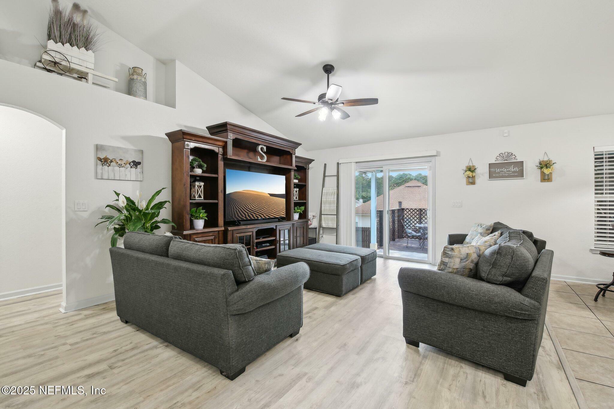 Property Photo: 3228 Deer Creek Drive FL 32068