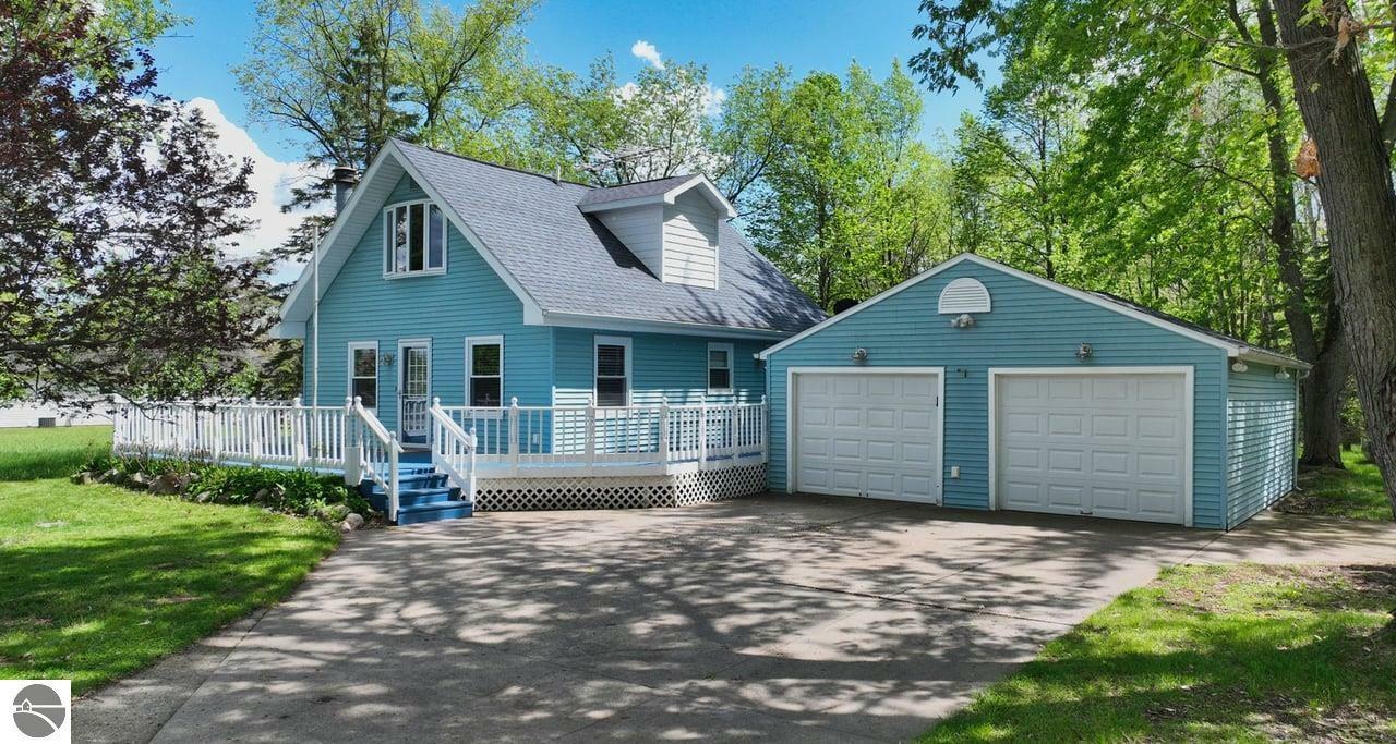 Property Photo: 1117 Lincoln Drive MI 48893