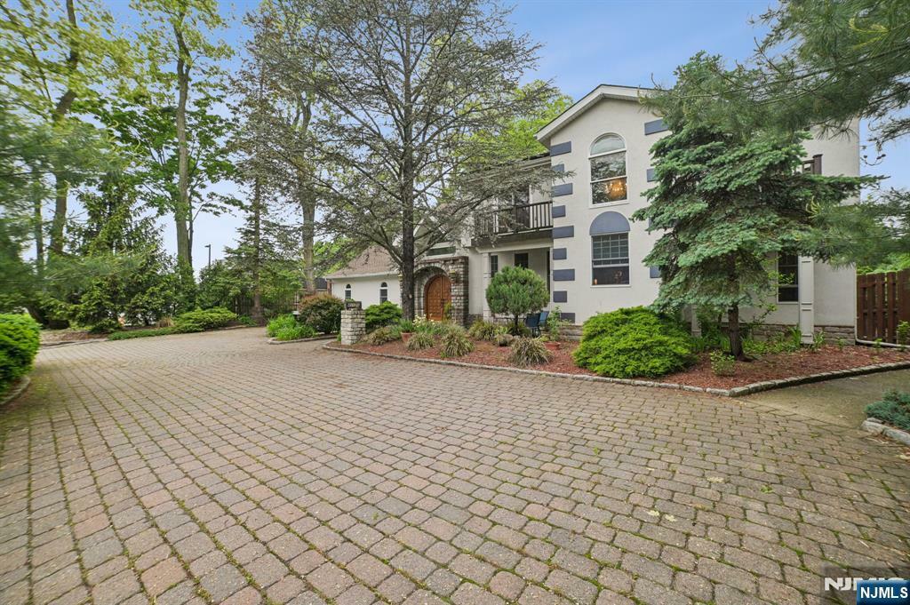 Property Photo: 41-21 Dunkerhook NJ 07410
