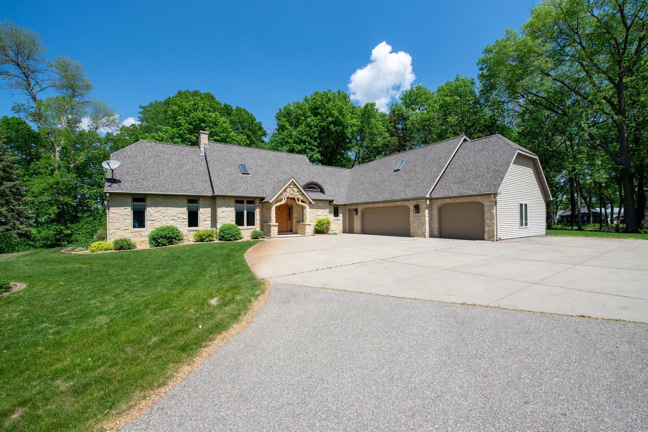 Property Photo: 4214 Fairview Lane MN 56063