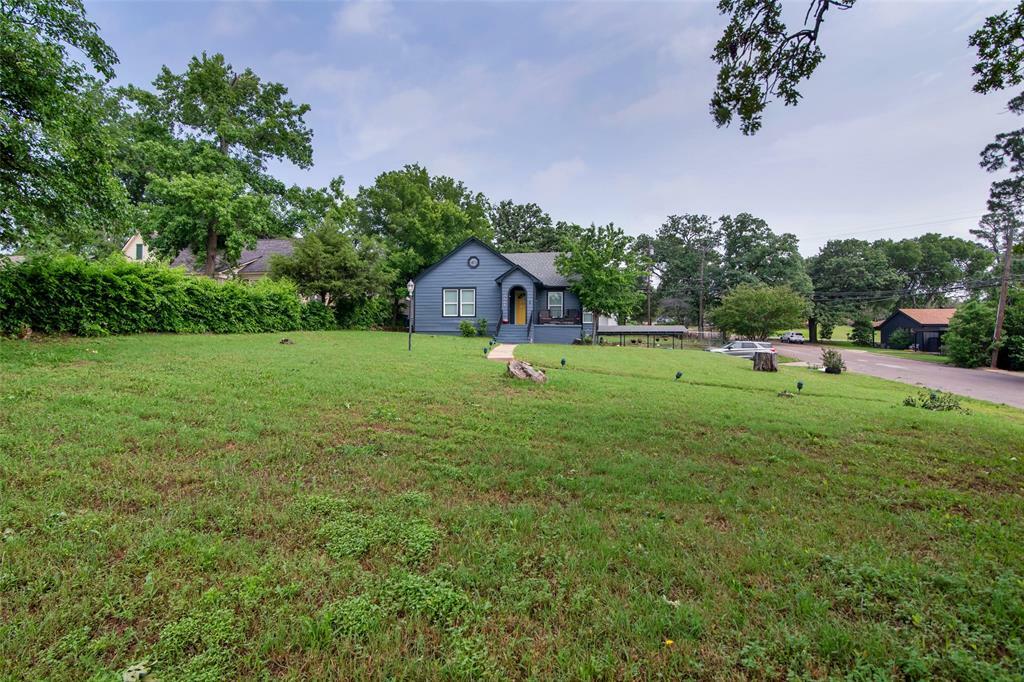 Property Photo:  1601 W Crawford Street  TX 75020 
