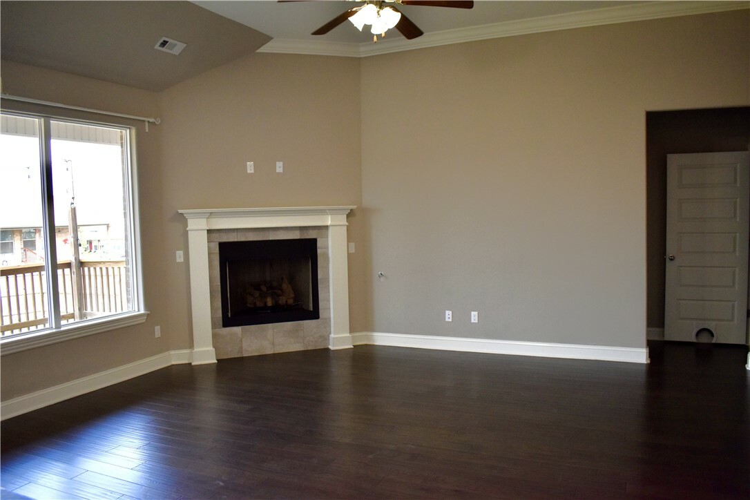 Property Photo: 2402 N Brook Lane AR 72761